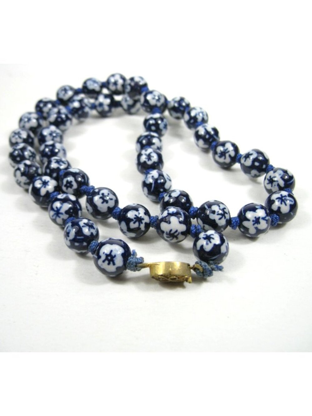 Vintage Chinese Export Porcelain Lucky Clover Necklace 23 Inch Blue White